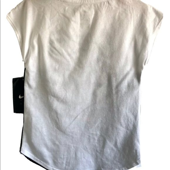 NIKE, Girls Run This Slim Fit T-Shirt Top - Picture 4 of 4